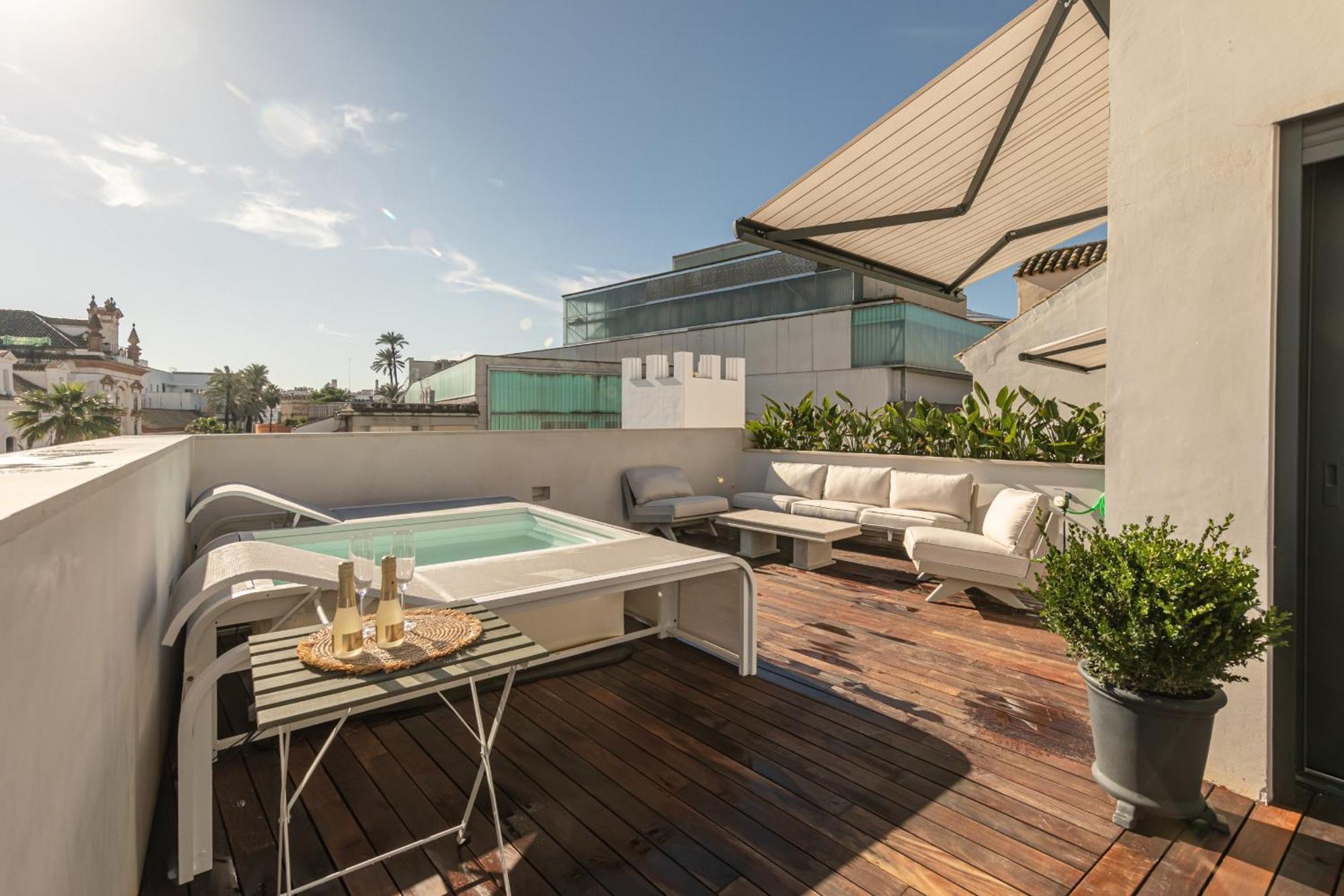 Green-Apartments Reales Atarazanas Suites Seville Ngoại thất bức ảnh