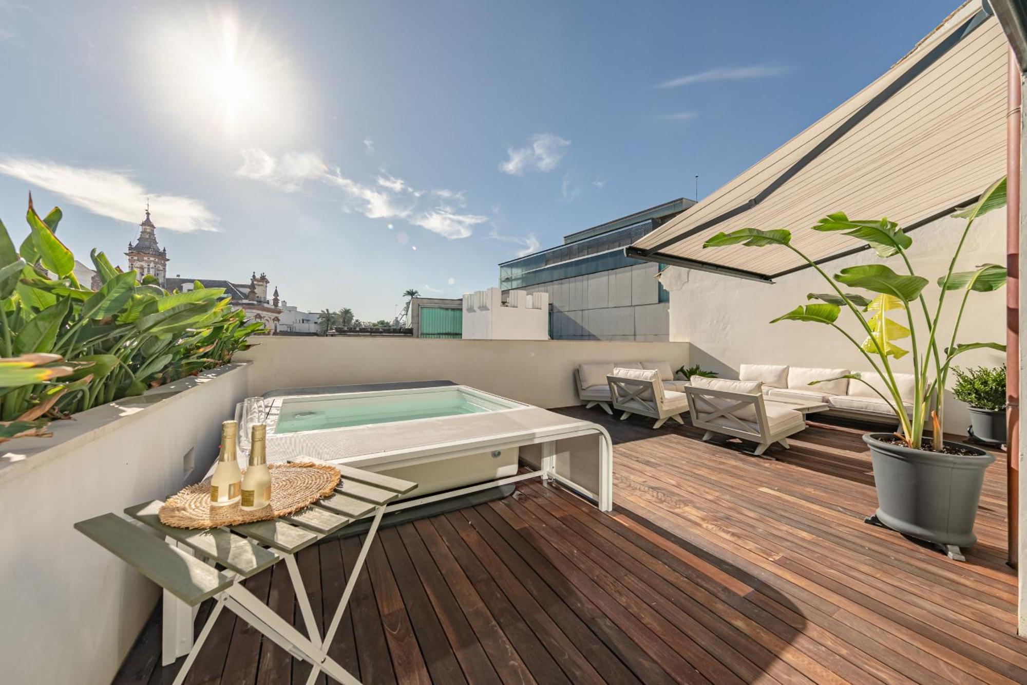 Green-Apartments Reales Atarazanas Suites Seville Ngoại thất bức ảnh