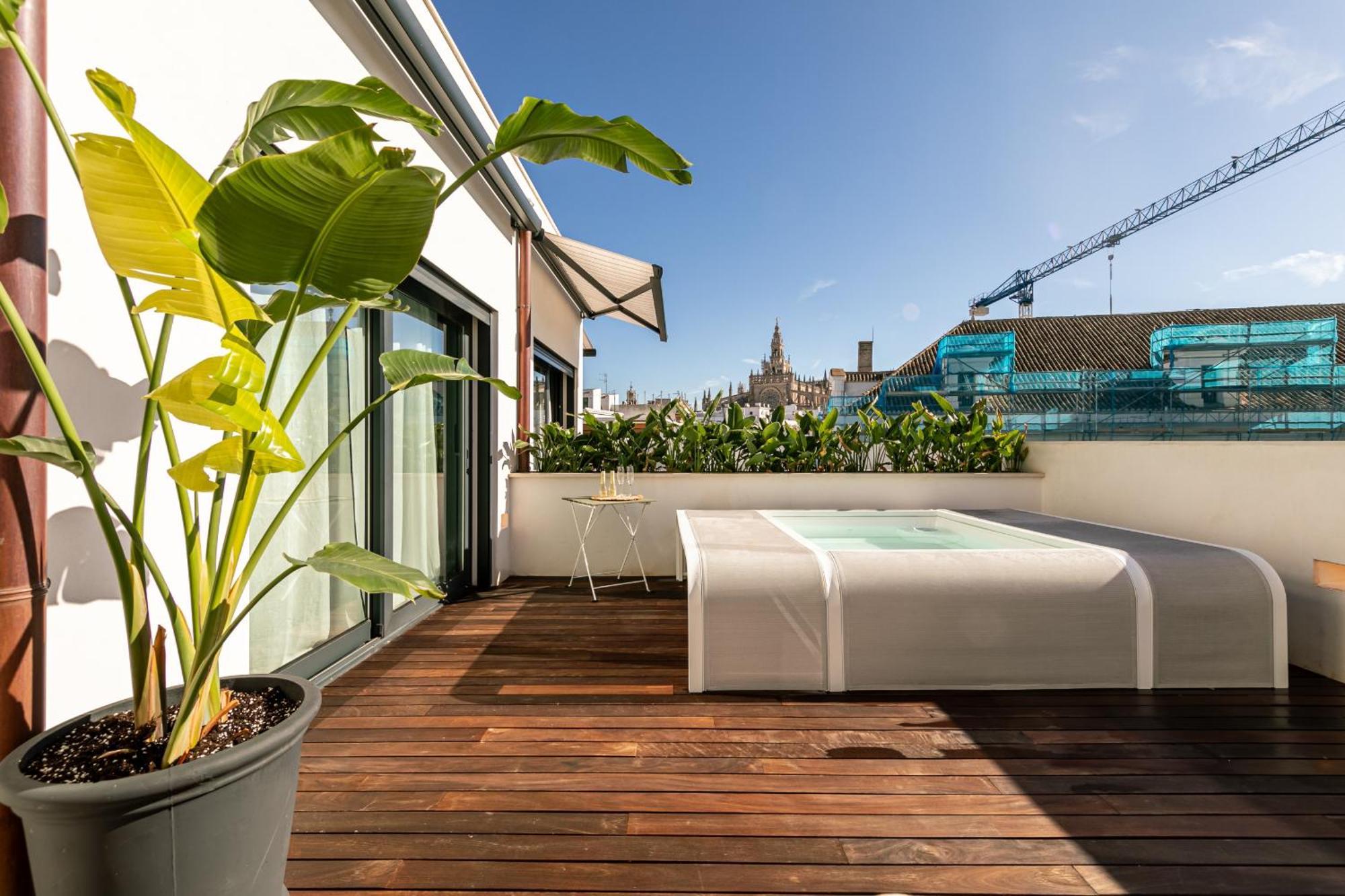 Green-Apartments Reales Atarazanas Suites Seville Ngoại thất bức ảnh